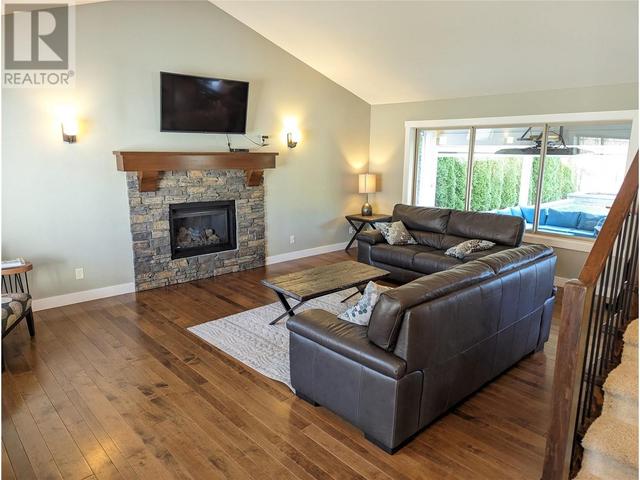 3189 Saddleback Place, House detached with 4 bedrooms, 3 bathrooms and 6 parking in West Kelowna BC | Image 13