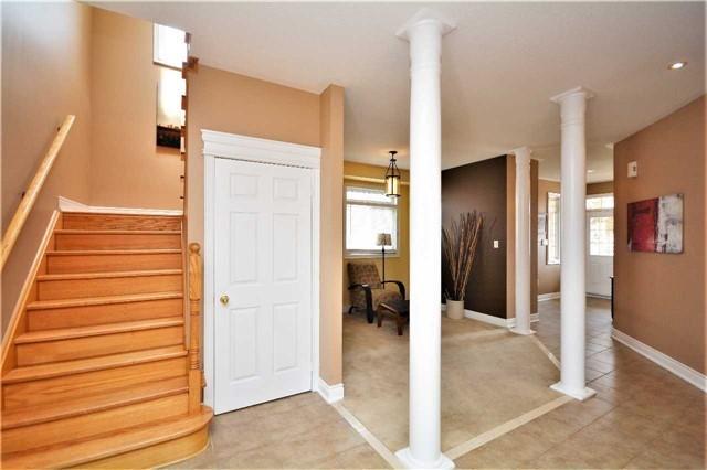 8 Tudor Cres, House detached with 5 bedrooms, 4 bathrooms and 2 parking in Barrie ON | Image 3