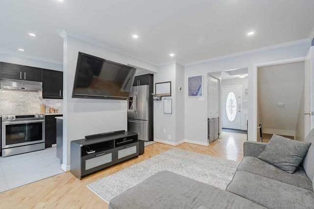 38 - 1532 Lancaster Dr, Townhouse with 3 bedrooms, 2 bathrooms and 3 parking in Oakville ON | Image 19