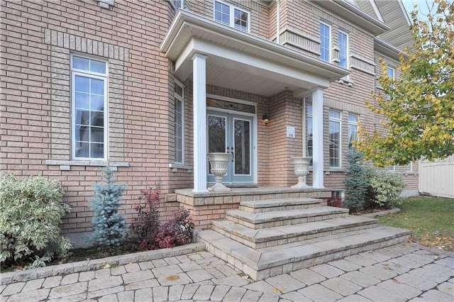 104 Smoothwater Terr, House detached with 4 bedrooms, 4 bathrooms and 4 parking in Markham ON | Image 3