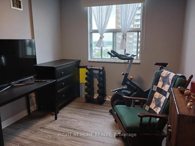 1204 - 205 Hilda Ave, Condo with 3 bedrooms, 2 bathrooms and 1 parking in Toronto ON | Image 11
