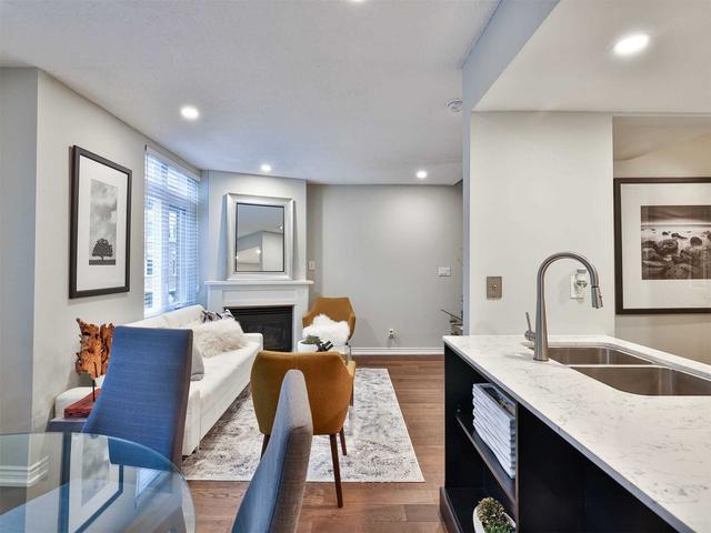 17 - 100 Redpath Ave, Townhouse with 2 bedrooms, 2 bathrooms and 1 parking in Toronto ON | Image 15