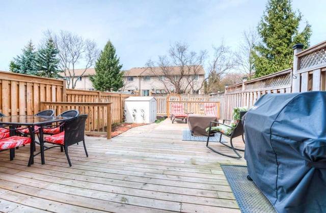 347 Howell Rd, House attached with 3 bedrooms, 2 bathrooms and 2 parking in Oakville ON | Image 32