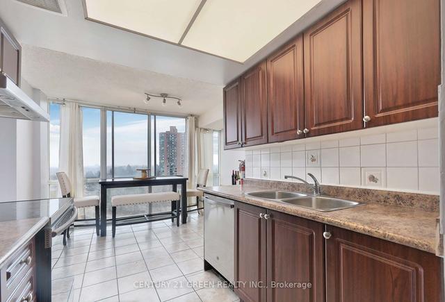 501 - 10 Markbrook Lane, Condo with 2 bedrooms, 2 bathrooms and 1 parking in Toronto ON | Image 2