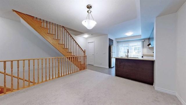 81 - 2500 Hill Rise Crt, Townhouse with 3 bedrooms, 3 bathrooms and 1 parking in Oshawa ON | Image 10