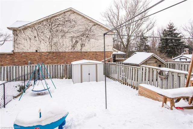 421 Downsview Place, House semidetached with 3 bedrooms, 2 bathrooms and 3 parking in Waterloo ON | Image 35