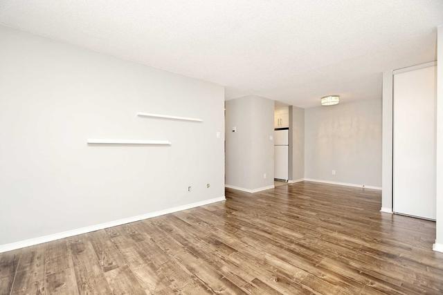 134 - 1496 Pilgrims Way, Condo with 2 bedrooms, 1 bathrooms and 2 parking in Oakville ON | Image 5