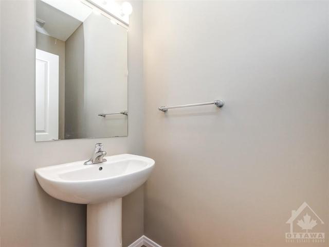 263 Losino Crescent, Townhouse with 3 bedrooms, 3 bathrooms and 3 parking in Ottawa ON | Image 14