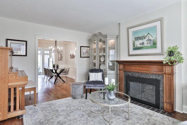 37 Cliveden Ave, House detached with 3 bedrooms, 2 bathrooms and 3 parking in Toronto ON | Image 32