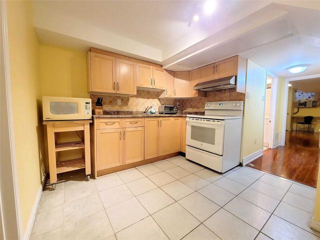 lower - 38 Osler St, House attached with 2 bedrooms, 1 bathrooms and 0 parking in Toronto ON | Image 6