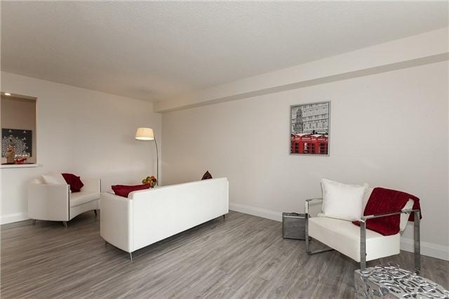 409 - 1300 Mississauga Valley Blvd, Condo with 2 bedrooms, 2 bathrooms and 1 parking in Mississauga ON | Image 7
