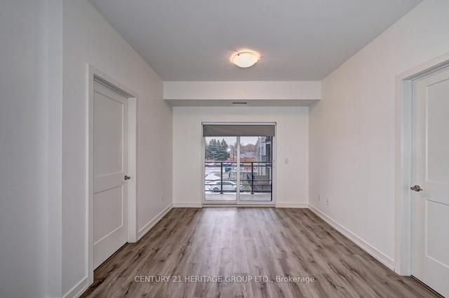 215 - 251 Northfield Dr E, Condo with 2 bedrooms, 2 bathrooms and 1 parking in Waterloo ON | Image 4