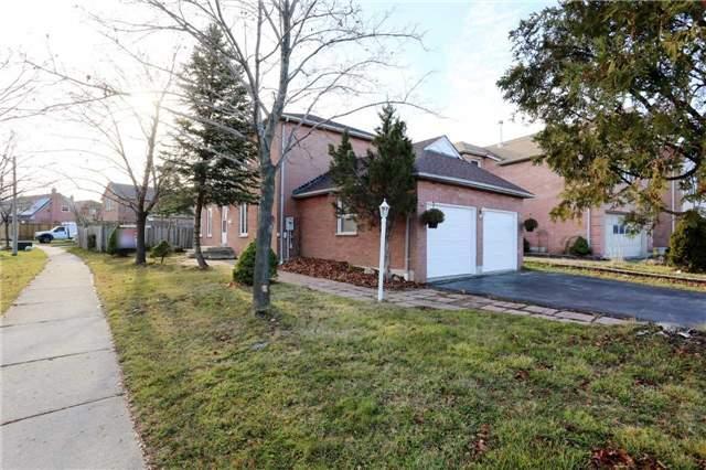 86 Nuffield St, House detached with 4 bedrooms, 3 bathrooms and 6 parking in Brampton ON | Image 1