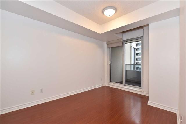 1001 - 8 Rean Dr, Condo with 2 bedrooms, 2 bathrooms and 1 parking in Toronto ON | Image 14
