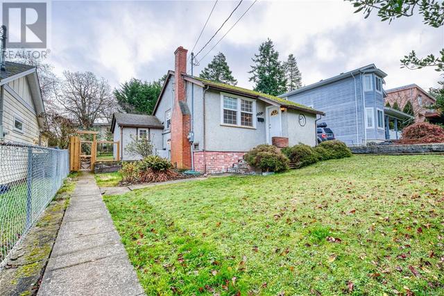 809 Intervale Ave, House detached with 1 bedrooms, 1 bathrooms and 2 parking in Esquimalt BC | Image 34