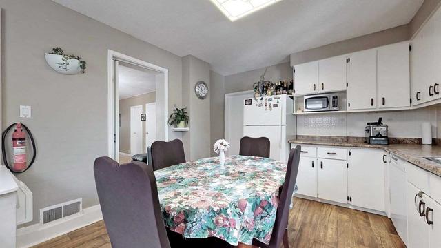 300 St Eloi Ave, House detached with 3 bedrooms, 2 bathrooms and 5 parking in Oshawa ON | Image 5