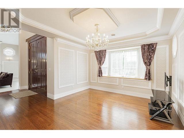 6589 Kitchener Street, House detached with 7 bedrooms, 6 bathrooms and 5 parking in Burnaby BC | Image 7
