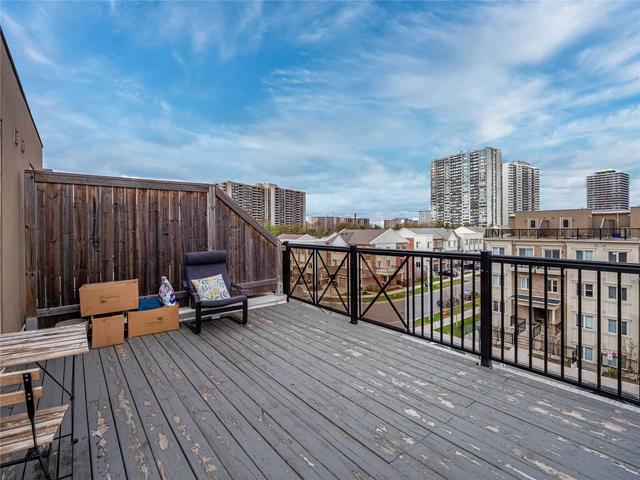 226 - 15 Coneflower Cres, Townhouse with 2 bedrooms, 2 bathrooms and 1 parking in Toronto ON | Image 5