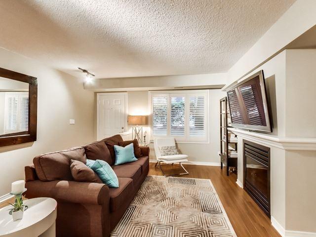 th77 - 208 Niagara St, Townhouse with 1 bedrooms, 1 bathrooms and 1 parking in Toronto ON | Image 4