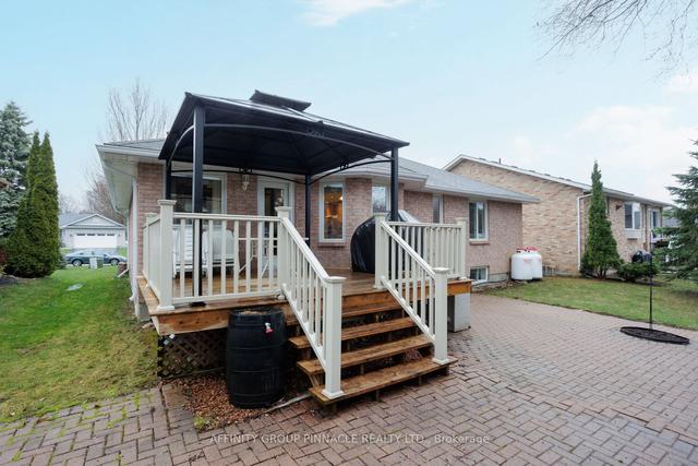14 Hillview Dr, House detached with 2 bedrooms, 3 bathrooms and 6 parking in Kawartha Lakes ON | Image 31