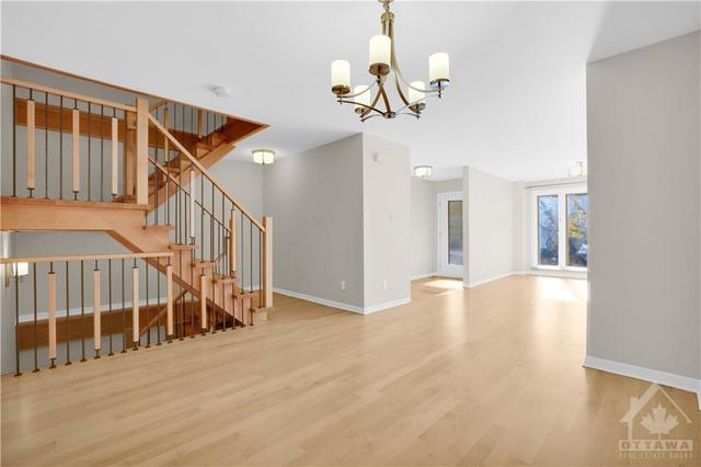 130 Stanley Avenue, Home with 3 bedrooms, 4 bathrooms and 2 parking in Ottawa ON | Image 2