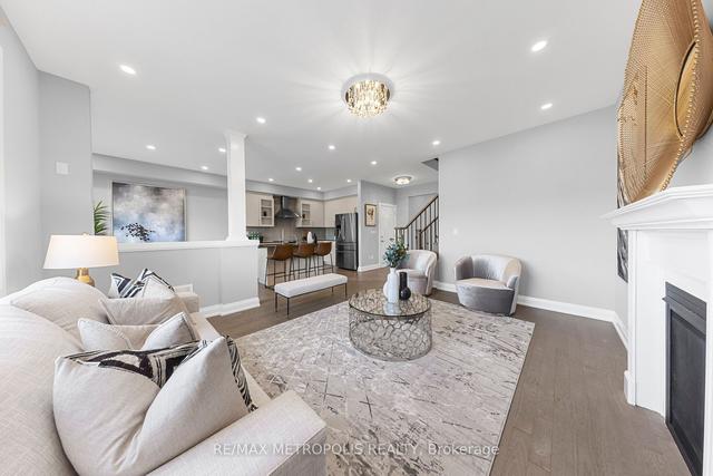 52 Festival Crt, House detached with 4 bedrooms, 3 bathrooms and 4 parking in East Gwillimbury ON | Image 6