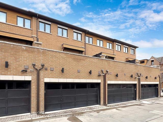 32 Kenneth Wood Cres, House attached with 4 bedrooms, 4 bathrooms and 2 parking in Toronto ON | Image 26