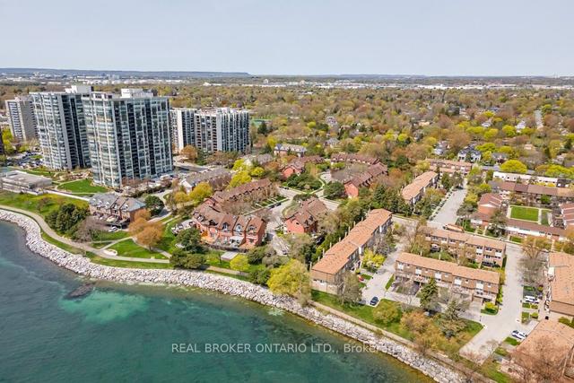 1 - 90 Sarah Lane, Townhouse with 3 bedrooms, 4 bathrooms and 2 parking in Oakville ON | Image 19