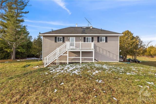 2762 Montague Boundary Road, House detached with 2 bedrooms, 2 bathrooms and 10 parking in Ottawa ON | Image 28