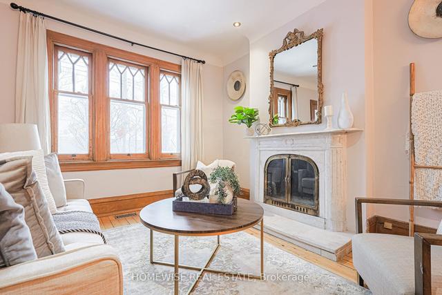 102 Shaftesbury Ave, House semidetached with 3 bedrooms, 3 bathrooms and 0 parking in Toronto ON | Image 23