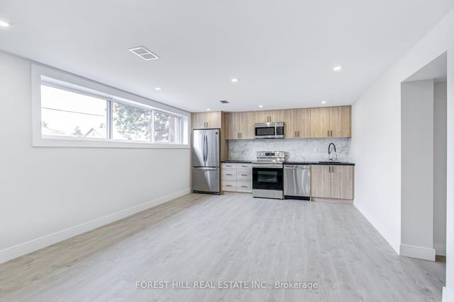 15 Cobden St, House detached with 3 bedrooms, 3 bathrooms and 6 parking in Toronto ON | Image 8
