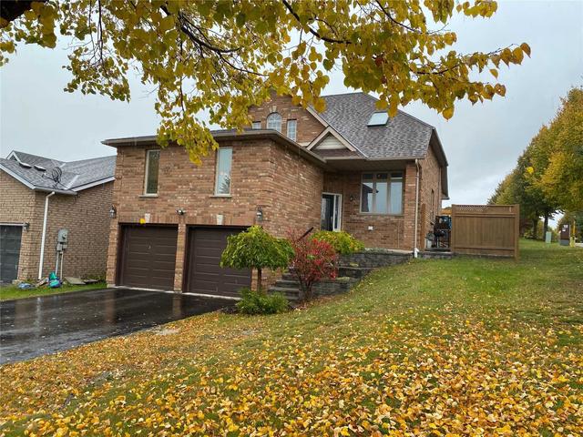 46 Logan Crt, House detached with 3 bedrooms, 3 bathrooms and 6 parking in Barrie ON | Image 11