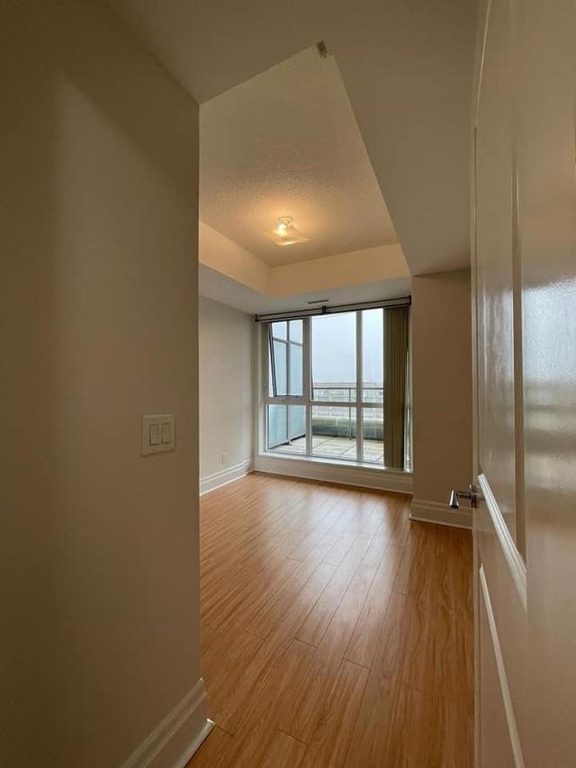 519 - 39 Upper Duke Cres, Condo with 1 bedrooms, 1 bathrooms and 1 parking in Markham ON | Image 5