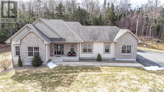 23 Golden Eagle Drive, House detached with 4 bedrooms, 3 bathrooms and null parking in Hanwell NB | Image 1