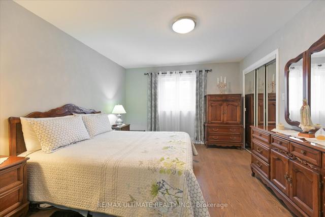 64 Juliet Cres, House detached with 2 bedrooms, 2 bathrooms and 8 parking in Toronto ON | Image 10