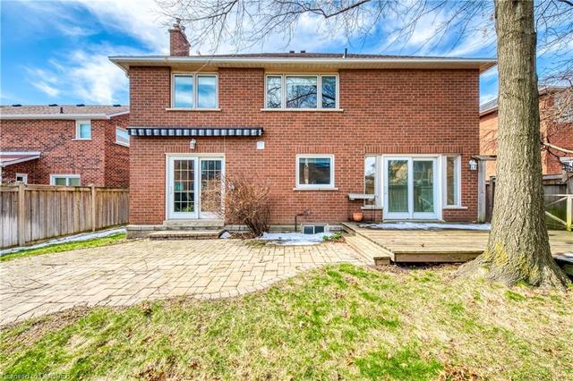 2155 Pineview Drive, House detached with 4 bedrooms, 3 bathrooms and 4 parking in Oakville ON | Image 42