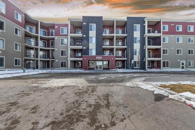 405 - 15 Saddlestone Way Ne, Condo with 2 bedrooms, 2 bathrooms and 1 parking in Calgary AB | Image 2