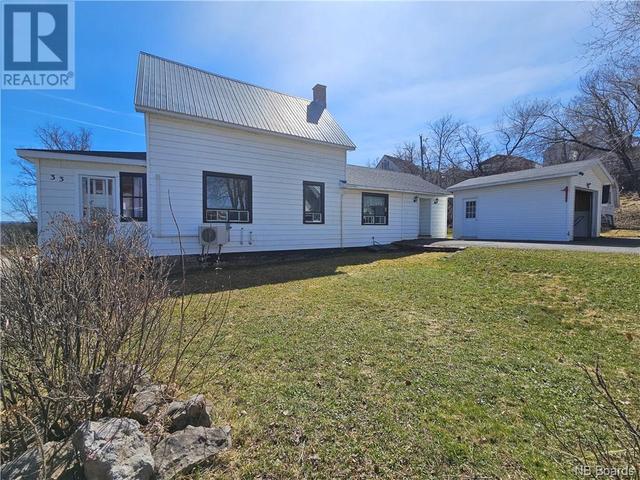31 & 33 Riverside Drive, House detached with 3 bedrooms, 1 bathrooms and null parking in Plaster Rock NB | Image 3