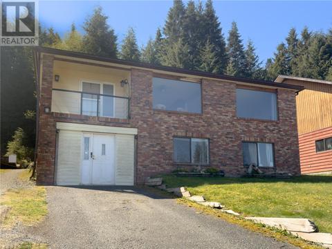 9265 Elk Dr, House detached with 4 bedrooms, 3 bathrooms and 6 parking in Port Hardy BC | Card Image