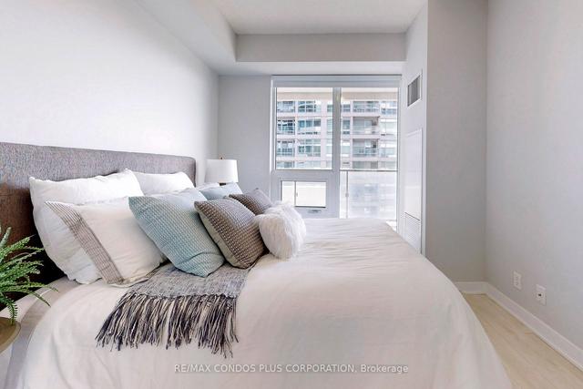 2006 - 2221 Yonge St, Condo with 1 bedrooms, 1 bathrooms and 0 parking in Toronto ON | Image 5