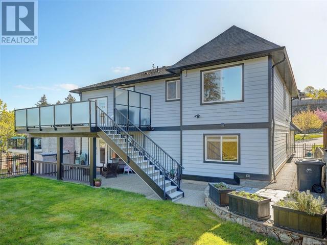 3684 Ridge Pond Dr, House detached with 7 bedrooms, 3 bathrooms and 3 parking in Langford BC | Image 25