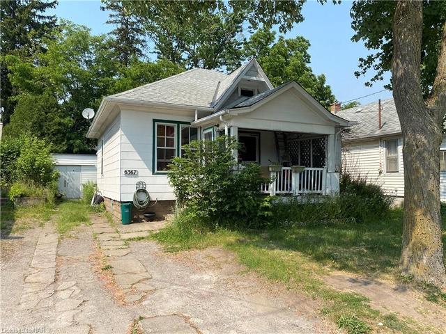 6367 Ker Street, House detached with 2 bedrooms, 1 bathrooms and null parking in Niagara Falls ON | Image 1