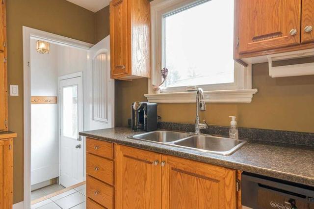 1048 Ford St, House detached with 3 bedrooms, 2 bathrooms and 3 parking in Peterborough ON | Image 30
