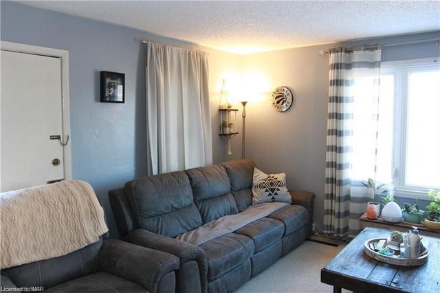 1217 Orchard Avenue, House detached with 2 bedrooms, 1 bathrooms and null parking in Fort Erie ON | Image 4