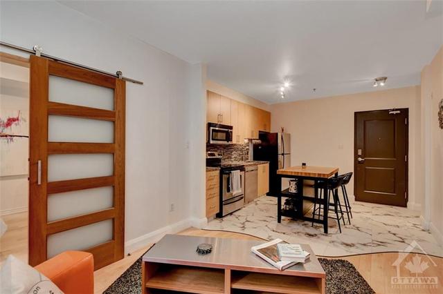 101 - 429 Kent Street, Condo with 2 bedrooms, 2 bathrooms and 1 parking in Ottawa ON | Image 9