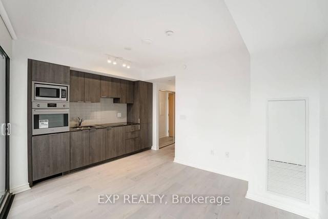1212 - 11 Wellesley St W, Condo with 0 bedrooms, 1 bathrooms and 0 parking in Toronto ON | Image 16