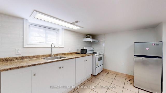 211 Harlandale Ave, House detached with 2 bedrooms, 2 bathrooms and 3 parking in Toronto ON | Image 17