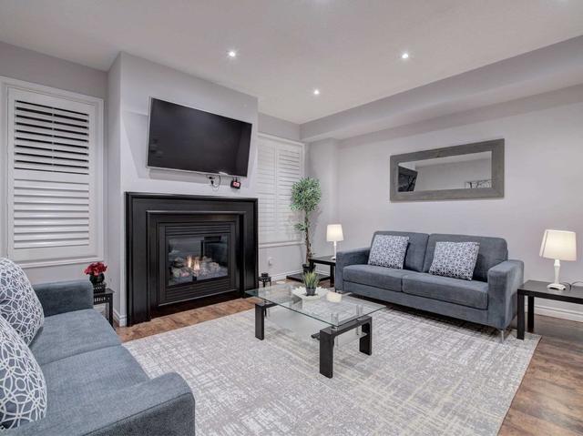 42 Soccavo Cres, Townhouse with 4 bedrooms, 4 bathrooms and 2 parking in Brampton ON | Image 35