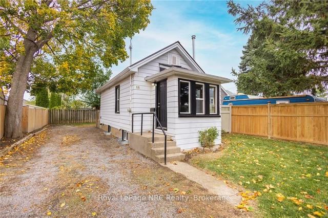11 Perry St, House detached with 1 bedrooms, 2 bathrooms and 3 parking in St. Catharines ON | Image 14