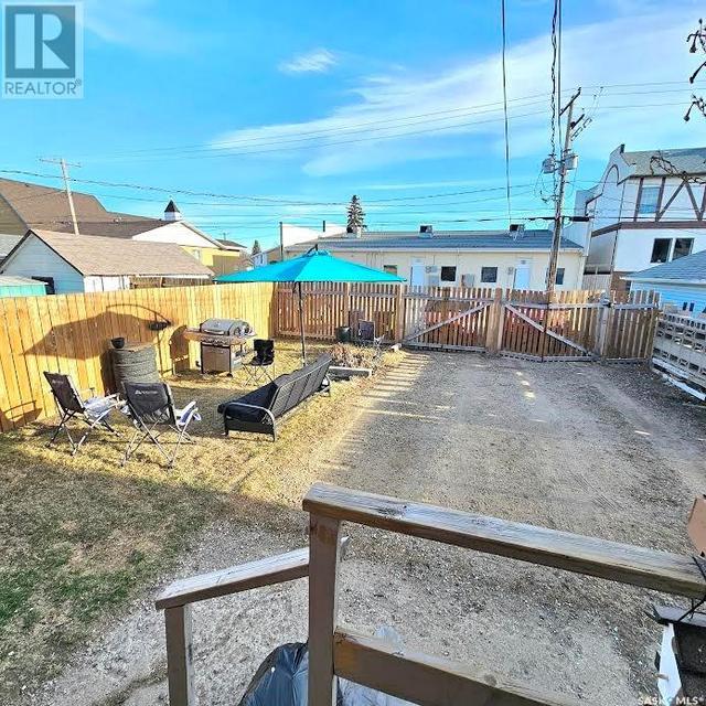 129 11th Street E, House detached with 3 bedrooms, 2 bathrooms and null parking in Prince Albert SK | Image 30